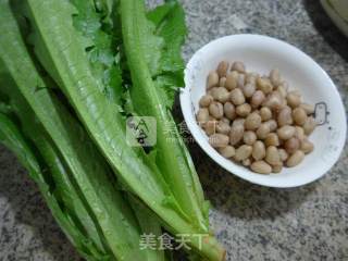 Stir-fried Lettuce with Peanuts recipe