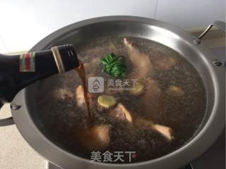 【stewed Muscovy Duck with Tea Tree Mushroom】 recipe