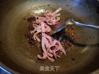 Fried Noodles with Ham and Shacha Sauce (for 2 People) recipe