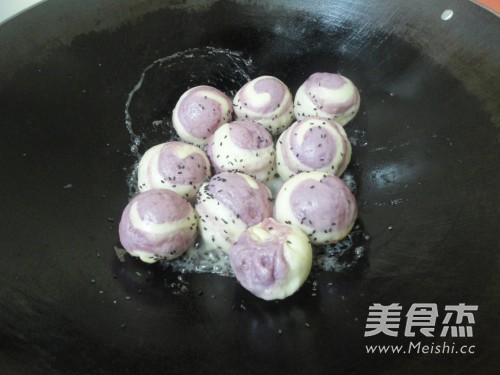 Two-color Pan-fried Buns recipe