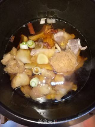 Stewed Pork Ribs with Hericium recipe