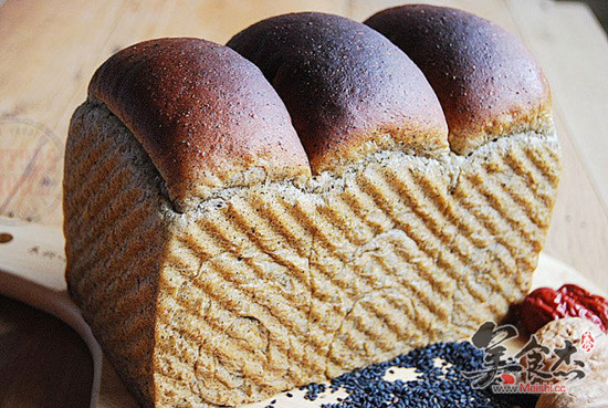 Black Sesame Flour Toast recipe