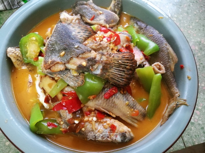 Home-cooked Yellow Braised Wild River Fish recipe