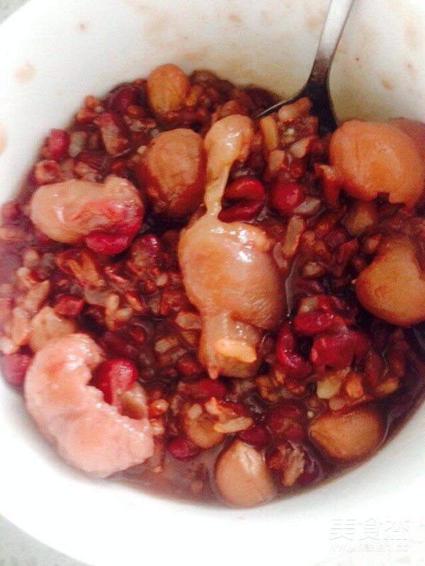 Red Beans, Peanuts, Red Rice and Longan Porridge recipe