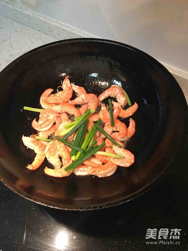 Stir-fried Garlic Shrimp with Ginger and Scallion recipe