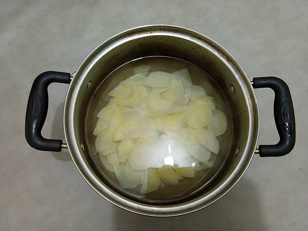 Stir-fried Potato Chips with Pork Belly recipe