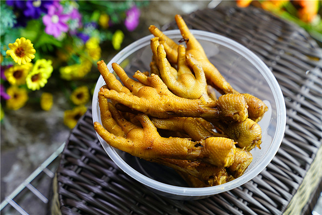 Crispy Braised Chicken Feet recipe