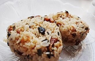 Eel and Seaweed Rice Ball recipe
