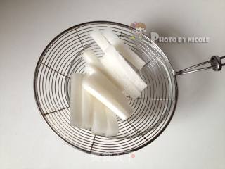 Spicy White Carrot Sticks recipe