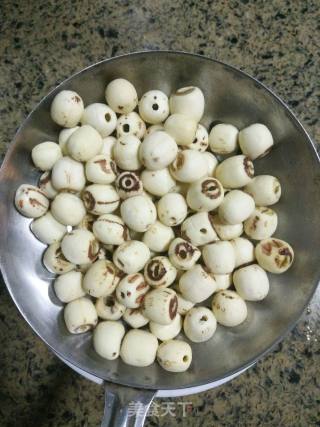 Wild Lotus Root and Lotus Seed Soup recipe
