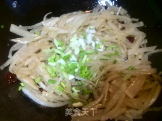 Stir-fried Shredded Radish recipe