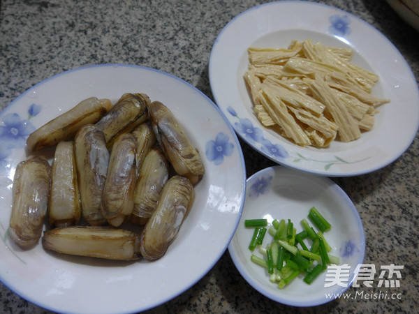 Fried Razor Clams with Yuba recipe