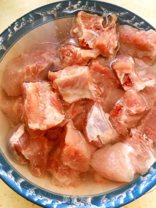 Steamed Pork Ribs with Lotus Glutinous Rice recipe