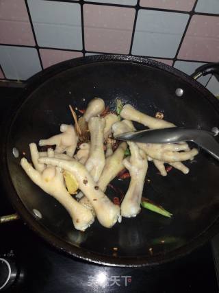 Secret Spicy Chicken Feet recipe