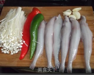 Steamed Nine Tripe Fish with Enoki Mushroom recipe