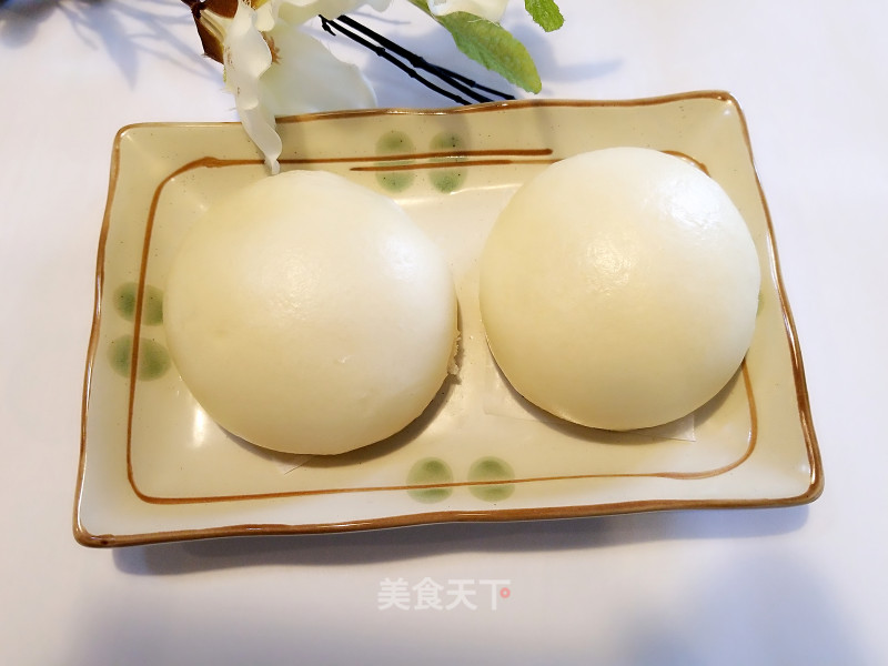Cantonese Style Milk-flavored Steamed Buns