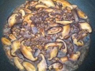 A Super Dish, Minced Meat and Shiitake Mushrooms recipe