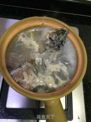 Casserole Crucian Fish Egg Soup recipe