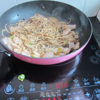 Fried Noodles with Onion recipe