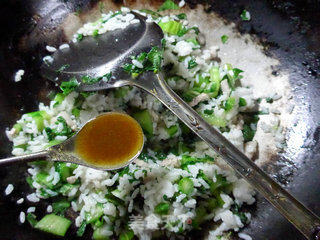 Fried Rice with Shredded Pork and Vegetable Core (curry Flavor) recipe