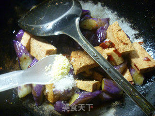 Fried Frozen Tofu with Eggplant recipe
