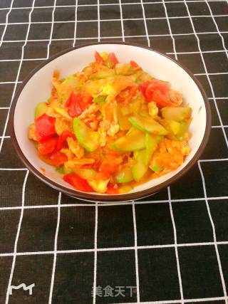 Scrambled Eggs with Cucumber and Tomatoes recipe