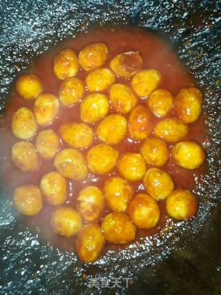 Tiger Skin Quail Eggs in Tomato Sauce recipe