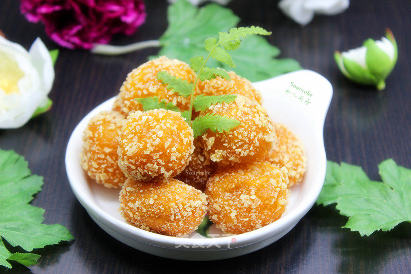 Crispy and Soft Waxy Pumpkin Balls recipe