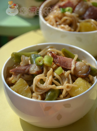 Braised Noodles with Bacon, Potatoes and Beans recipe
