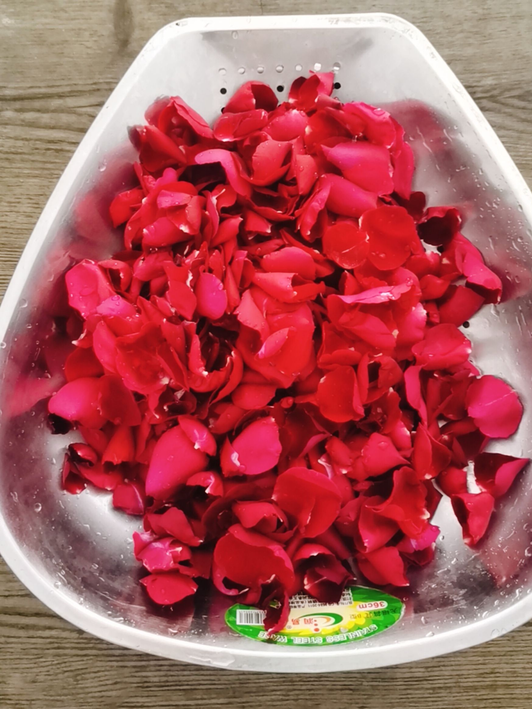 A Dream of Red Mansions Pickled Rose Marinated in Sugar recipe