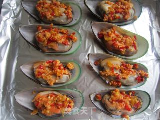 Baked Mussels with Pickled Pepper and Cheese recipe