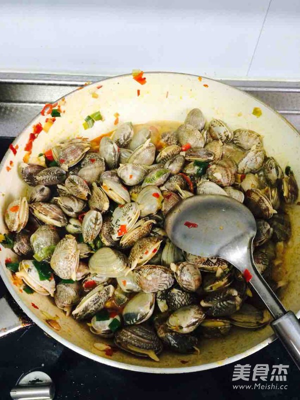 Stir-fried Clams recipe