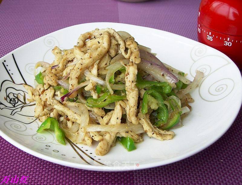 Stir-fried Shredded Chicken with Black Pepper and Onion recipe