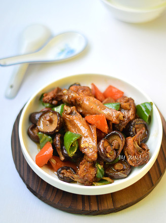 Stewed Chicken with Carrots and Mushrooms