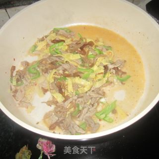 Shredded Eggs and Fungus recipe