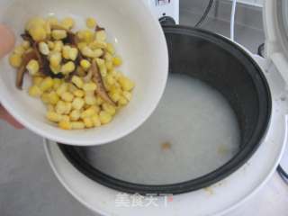 [corn and Mushroom Shredded Pork Porridge] Rice Cooker Made Porridge to Drink recipe