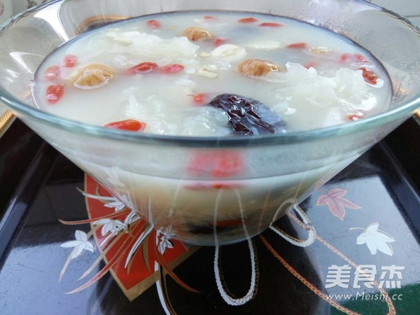 Tremella, Lotus Seed, Fig and Brown Rice Porridge recipe