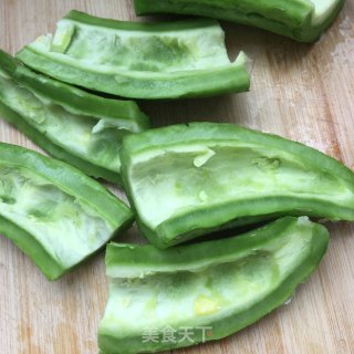 Stir-fried Octopus Leg with Bitter Gourd recipe