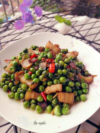 Spicy Pork Belly with Peas recipe