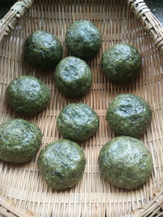 Wormwood Bean Paste Buns recipe