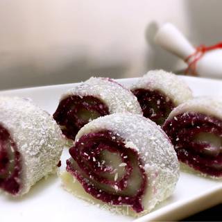 Purple Sweet Potato and Glutinous Rice Roll recipe
