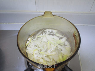 #春食野菜香# Fried Bamboo Shoots with Wolfberry Leaves recipe