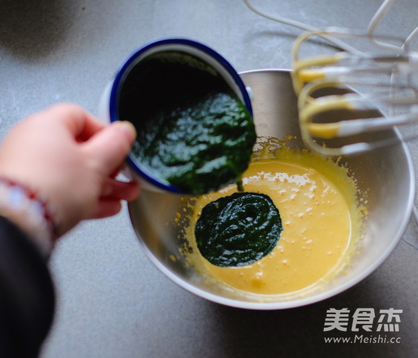 Steamed Spinach Cake recipe