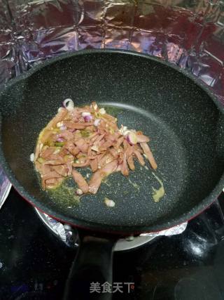Stir-fried Niuhe recipe