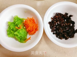 Crispy and Refreshing Cold Lettuce recipe