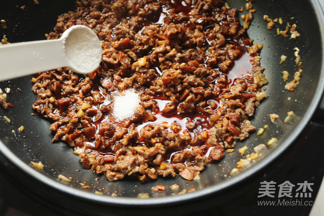 Beef and Mushroom Sauce Noodles recipe