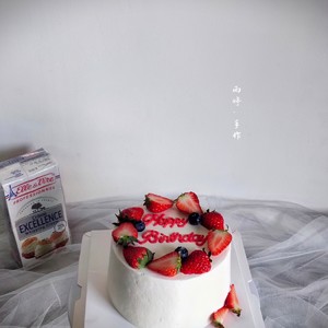 Small Fresh Strawberry Cake recipe