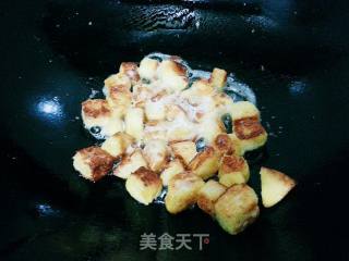 Stir-fried Mantou Ding recipe