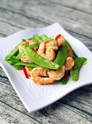 Fried Shrimp Balls with Snow Pea recipe