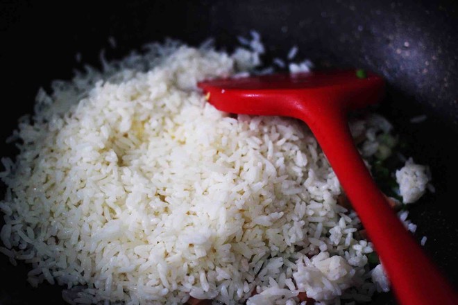 Fried Rice with Goose Egg, Shrimp, Garlic and Ham recipe